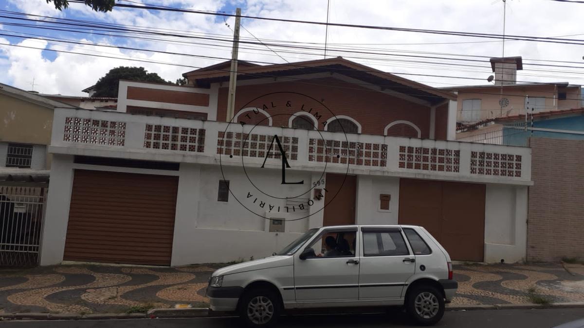Ampla Casa com 3 Quartos, Edícula e Quintal Espaçoso: Conforto e Praticidade para Sua Família! - Atual & Lima Imoveis