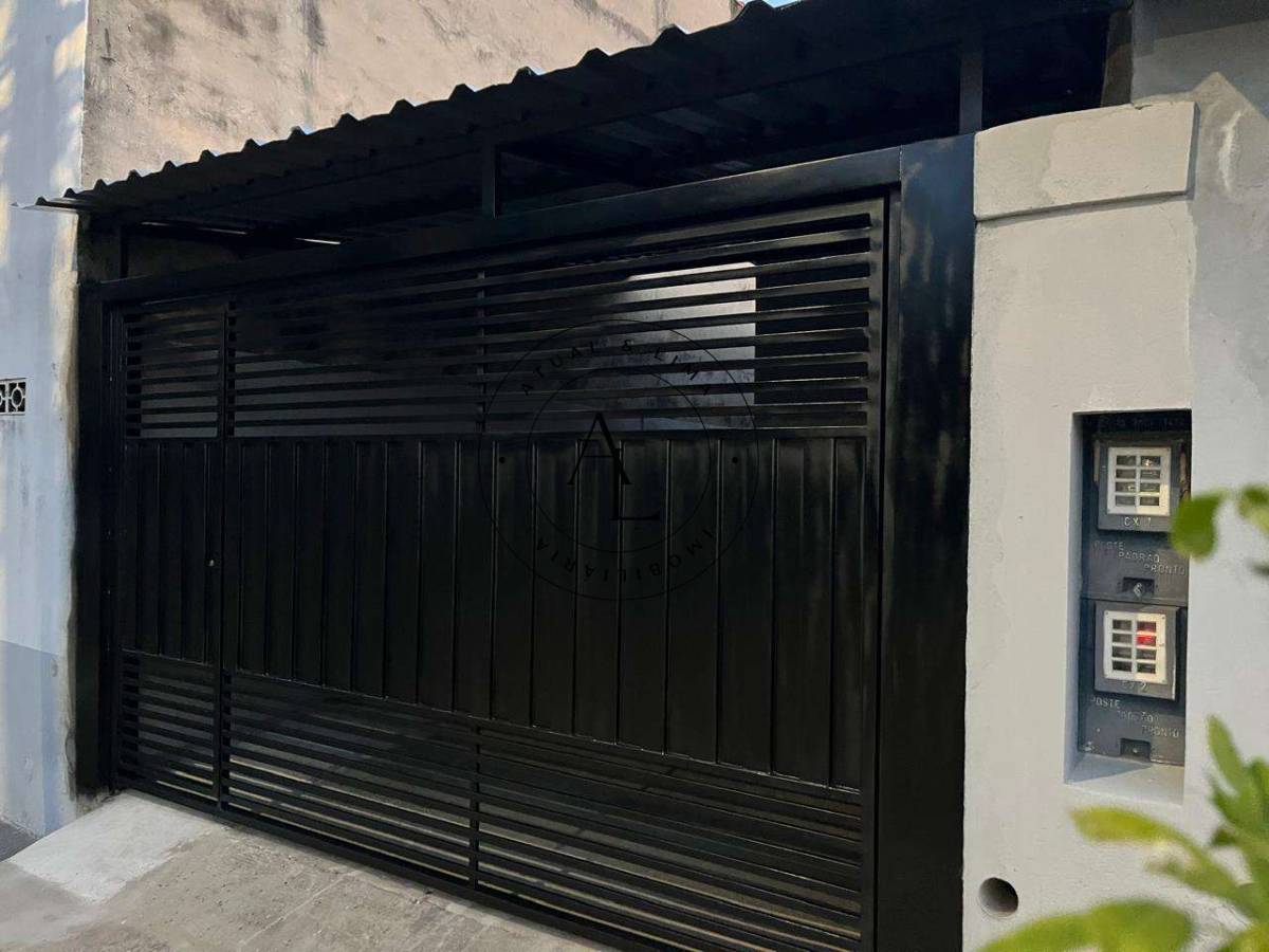 Casa à venda, com 2 quartos