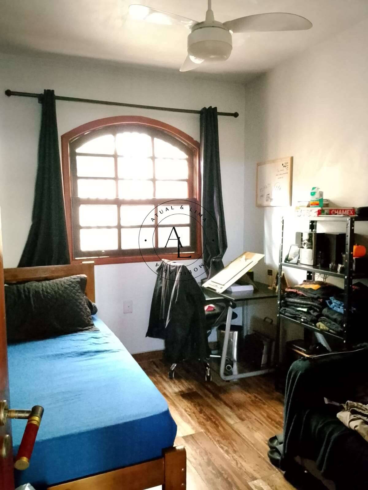 Casa à venda, com 4 quartos, 200m²
