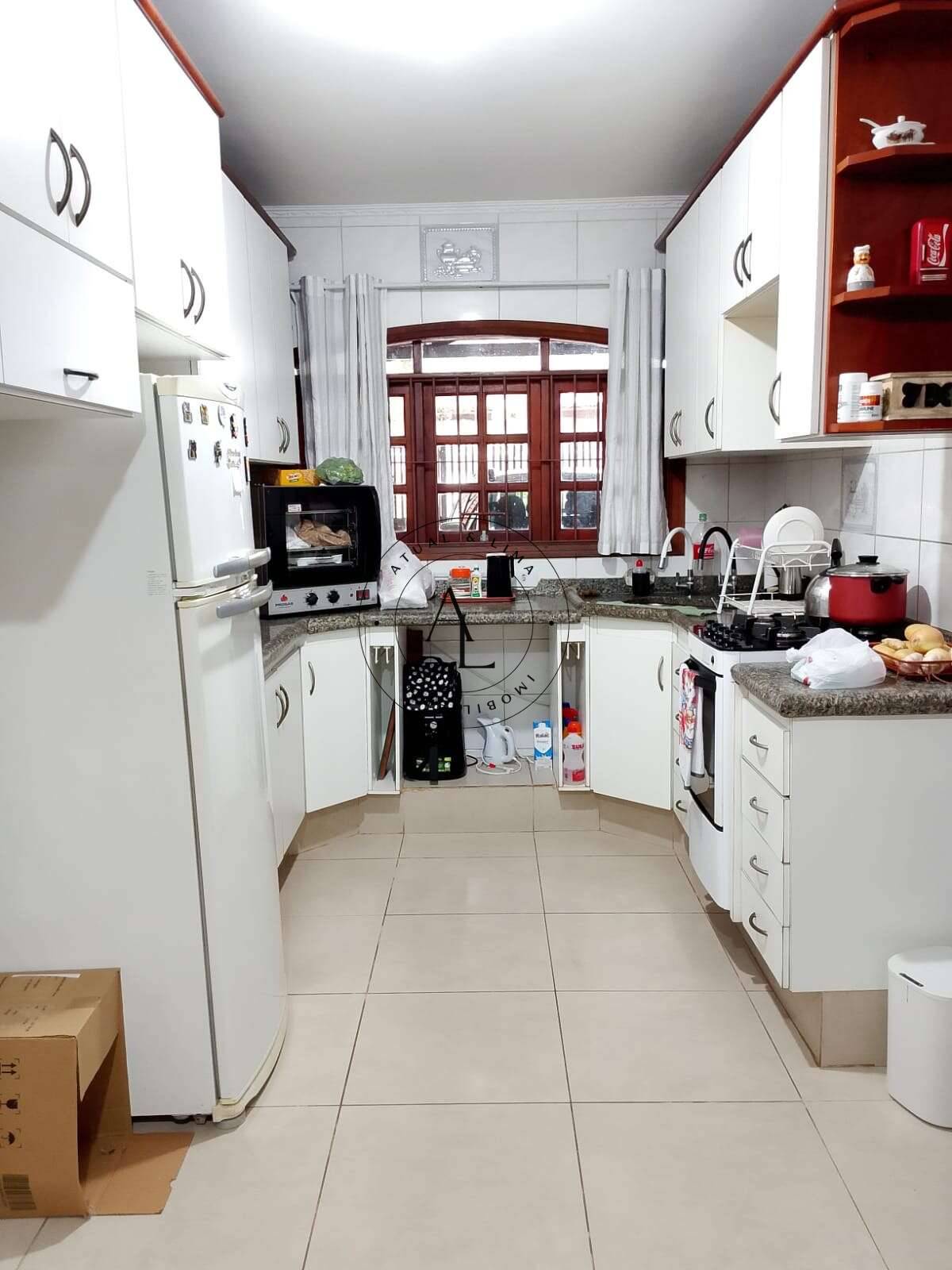Casa à venda, com 4 quartos, 200m²