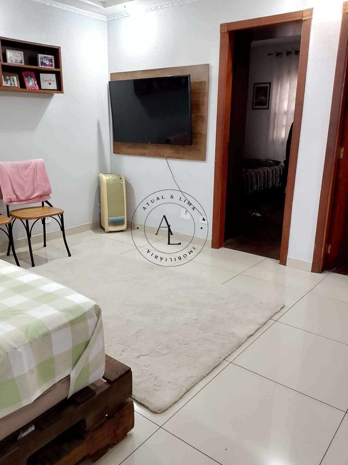 Casa à venda, com 4 quartos, 200m²