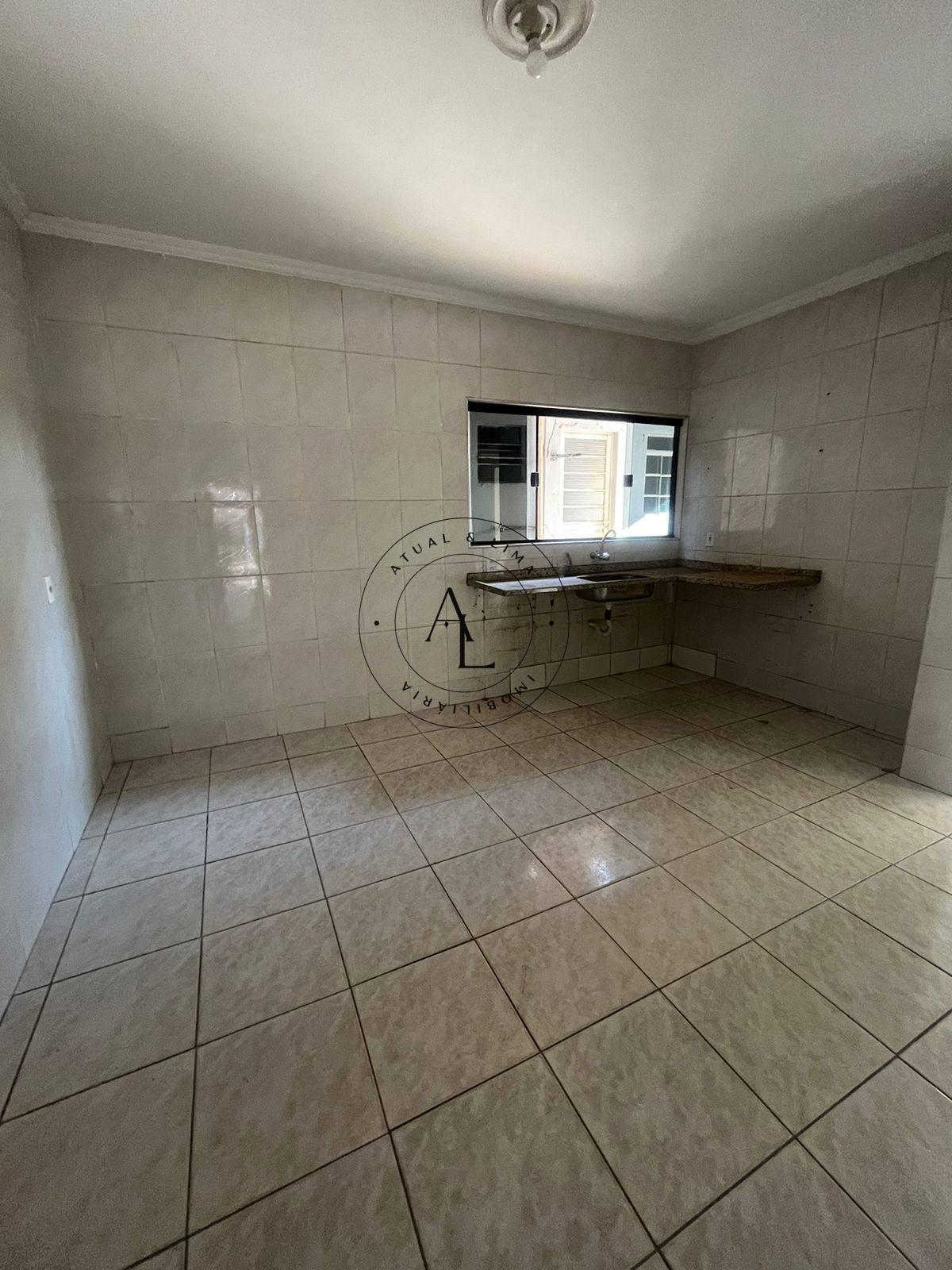 Casa à venda e aluguel com 2 quartos, 132m² - Foto 11