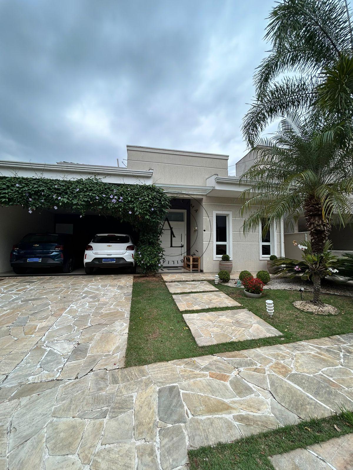 Casa Ampla em Condomínio de Alto Padrão em Valinhos com 3 Suítes e Sala de Cinema Exclusiva! - Atual & Lima Imoveis