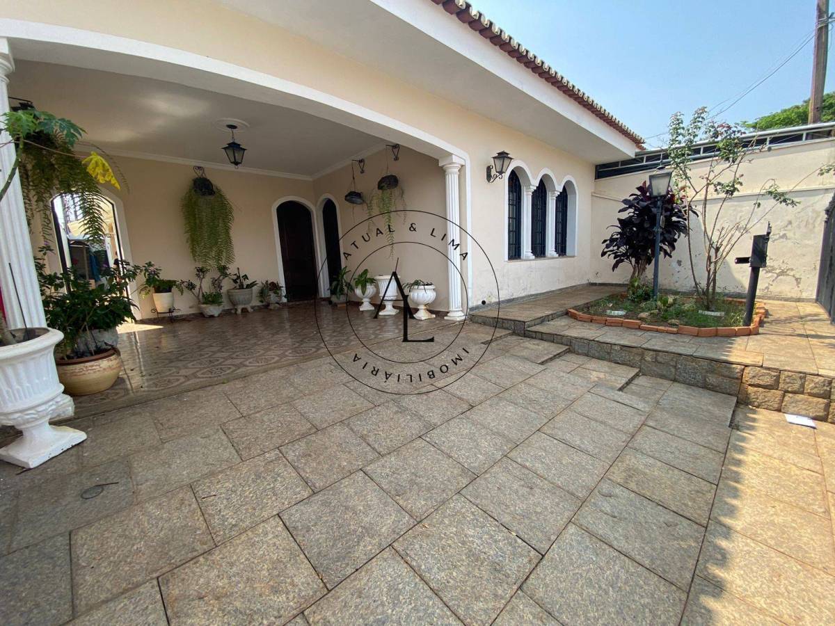 Casa à venda em Campinas, Parque Taquaral, com 5 quartos, 195m² - Atual & Lima Imoveis