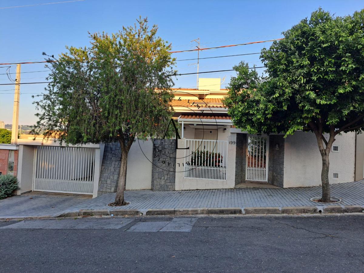Casa em Bolsão de Segurança com 4 Quartos (3 Suítes) - Conforto e Tranquilidade! - Atual & Lima Imoveis