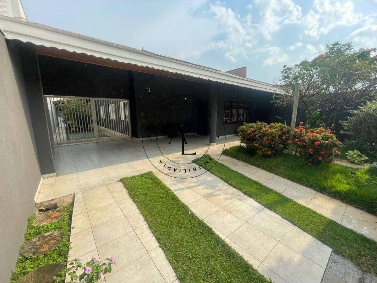 Casa, 4 quartos, 225 m² - Foto 3