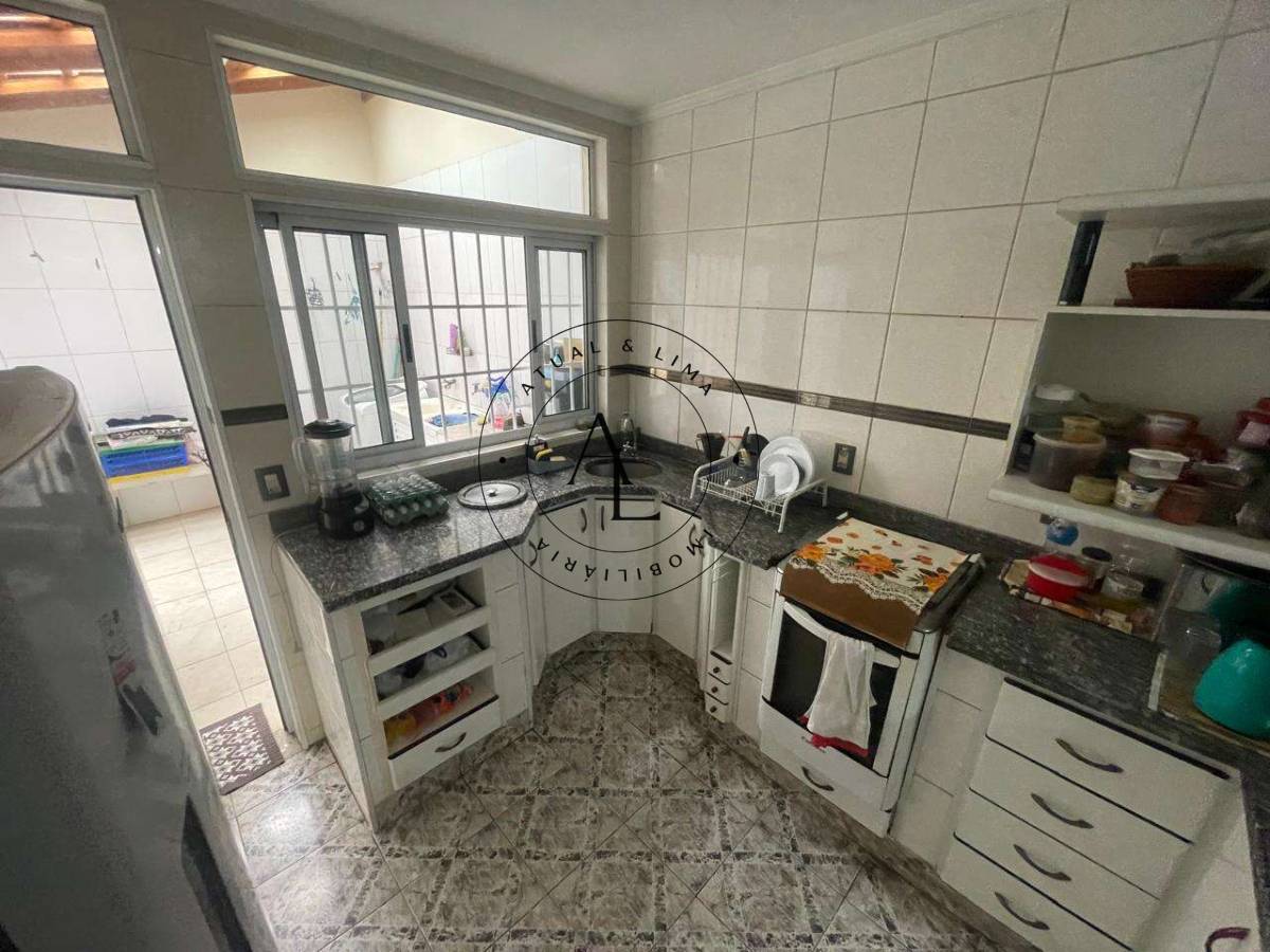 Casa, 4 quartos, 225 m² - Foto 12