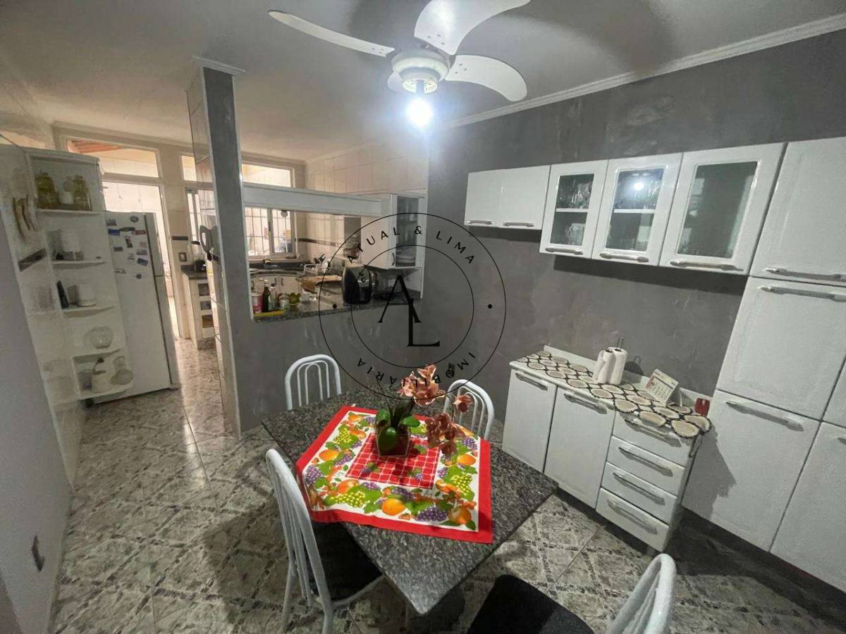 Casa, 4 quartos, 225 m² - Foto 19