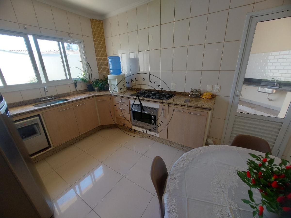 Casa de Condomínio à venda com 3 quartos, 239m² - Foto 13