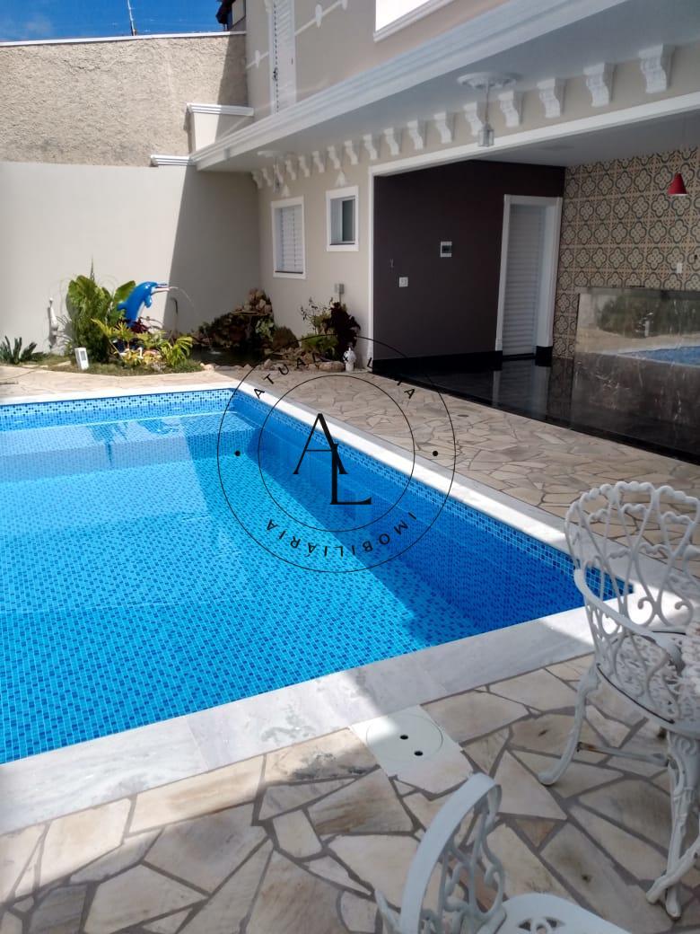 Exclusiva Casa de Luxo em Bolsão de Segurança com Piscina e 6 Suítes - 540m² de Sofisticação - Atual & Lima Imoveis